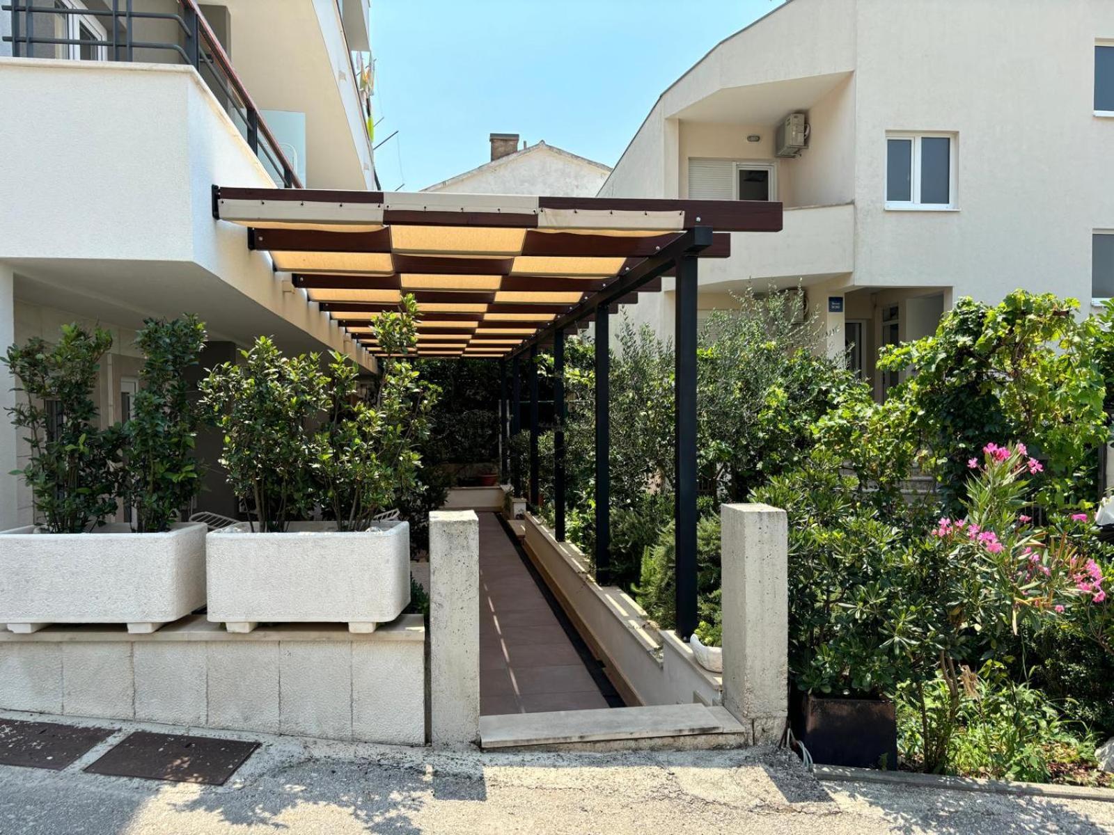 Apartmani Adria 2 Baška Voda Zewnętrze zdjęcie